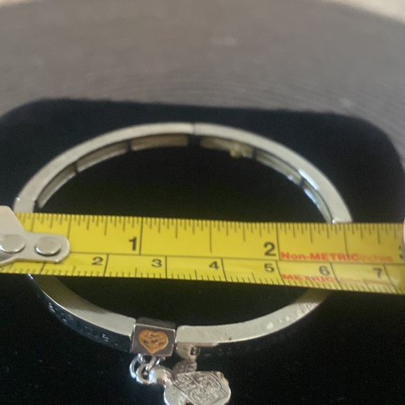 Angel Tag Silver tone 4 link bracelet with Corinthian Inscriptions-Never Worn - Picture 6 of 6